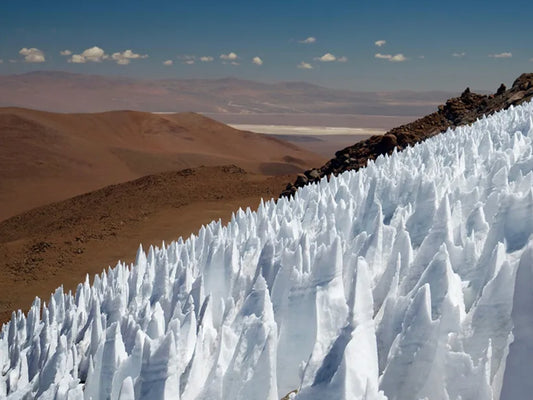 Where to go mountaineering in April - Vertura