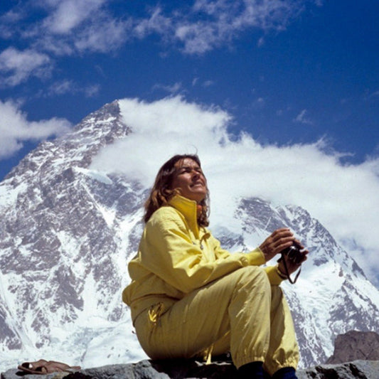Wanda Rutkiewicz: The First Woman to Climb K2 - Vertura