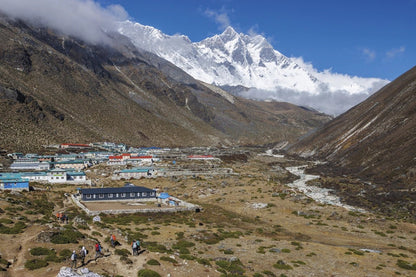 Everest: A Trekker's Guide - Radek Kucharski - Vertura