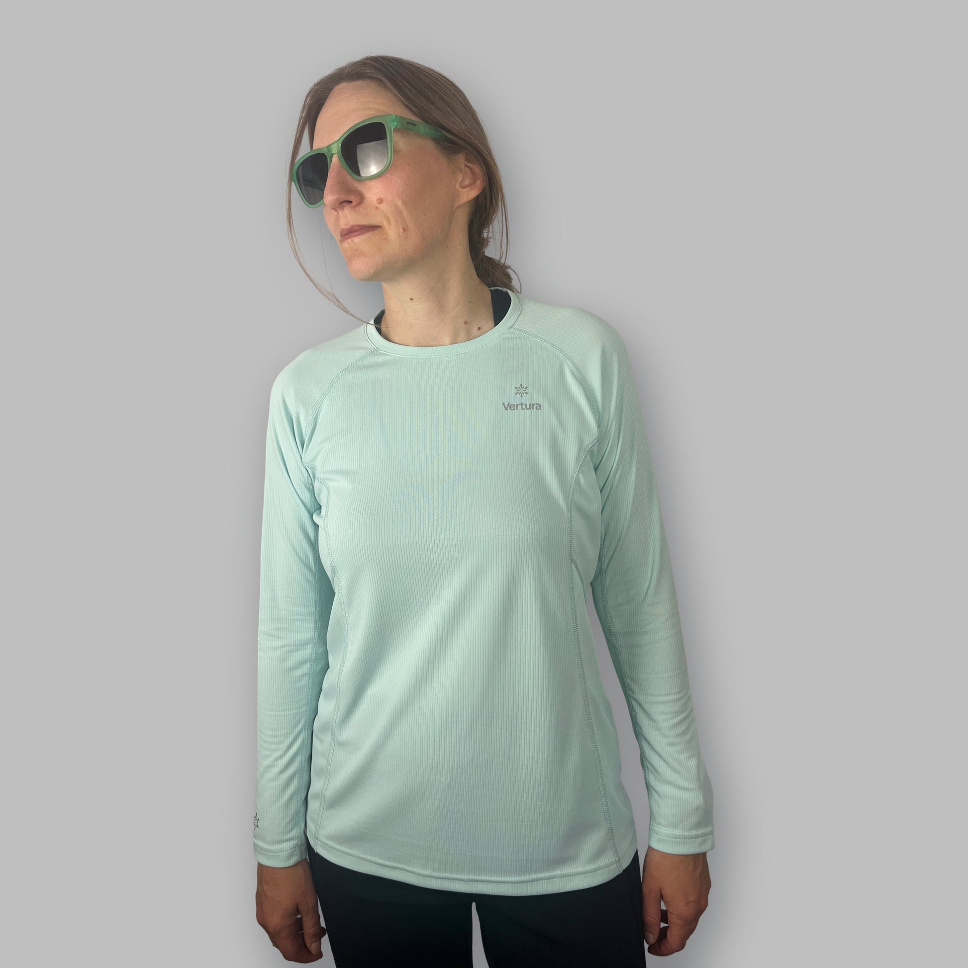 soltera-ls-crew-glacial-green-front-fullview-grey